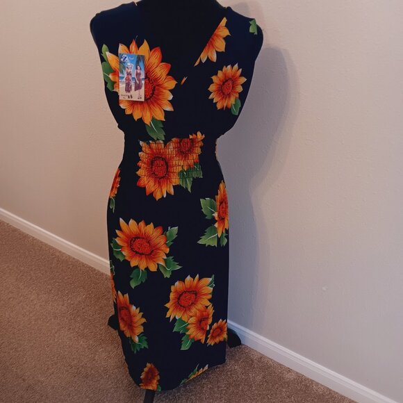 Short Sleeve Navy Blue Dress Sunflowers Print 95% polyester 5% Spandex, Size XL. - Picture 2 of 11